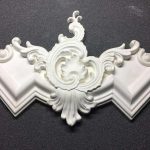 Декоративный угол из гипса